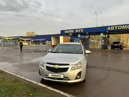 Chevrolet Cruze 2014 года за 4 100 000 тг. в Астана – фото 7