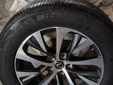Диски с шинами 18 Lexus Toyota за 500 000 тг. в Астана – фото 2