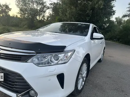 Toyota Camry 2015 года за 11 500 000 тг. в Семей – фото 17