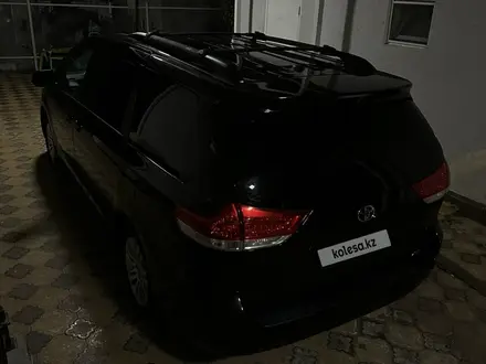 Toyota Sienna 2014 года за 14 500 000 тг. в Атырау – фото 13