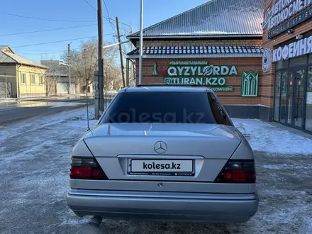 Mercedes-Benz E 200 1993 года за 2 200 000 тг. в Кызылорда – фото 6