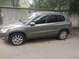 Volkswagen Tiguan 2011 года за 3 500 000 тг. в Алматы – фото 2