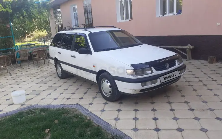 Volkswagen Passat 1994 годаfor2 100 000 тг. в Туркестан