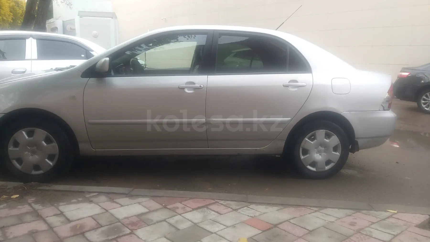 Toyota Corolla, 2004