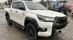 Toyota Hilux 2021 года за 22 900 000 тг. в Актобе