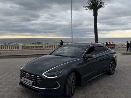 Hyundai Sonata 2021 года за 10 300 000 тг. в Актау – фото 3