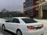 Toyota Camry 2015 годаүшін10 600 000 тг. в Уральск – фото 3