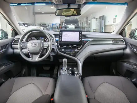 Toyota Camry 2023 года за 14 490 000 тг. в Алматы – фото 12