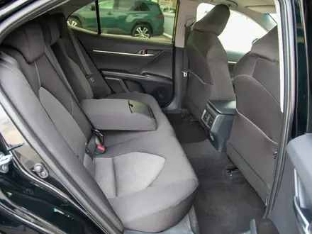 Toyota Camry 2023 года за 14 490 000 тг. в Алматы – фото 15