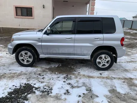 Mitsubishi Pajero iO 2006 года за 4 200 000 тг. в Атырау – фото 2