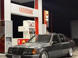 Mercedes-Benz E 200 1990 года за 1 700 000 тг. в Алматы