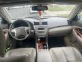 Toyota Camry 2010 годаfor5 300 000 тг. в Атырау – фото 5