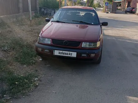 Volkswagen Passat 1994 года за 800 000 тг. в Алматы – фото 13