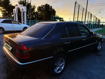 Mercedes-Benz C 280 1994 года за 1 900 000 тг. в Талдыкорган – фото 4