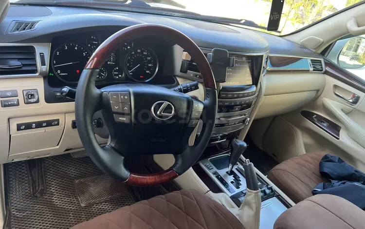 Lexus LX 570 2012 годаүшін24 000 000 тг. в Актау