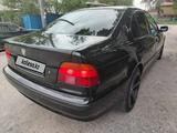 BMW 525 1999 года за 3 200 000 тг. в Алматы – фото 4