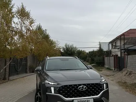 Hyundai Santa Fe 2023 года за 18 700 000 тг. в Алматы – фото 4