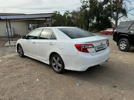 Toyota Camry 2014 года за 7 300 000 тг. в Алматы – фото 4