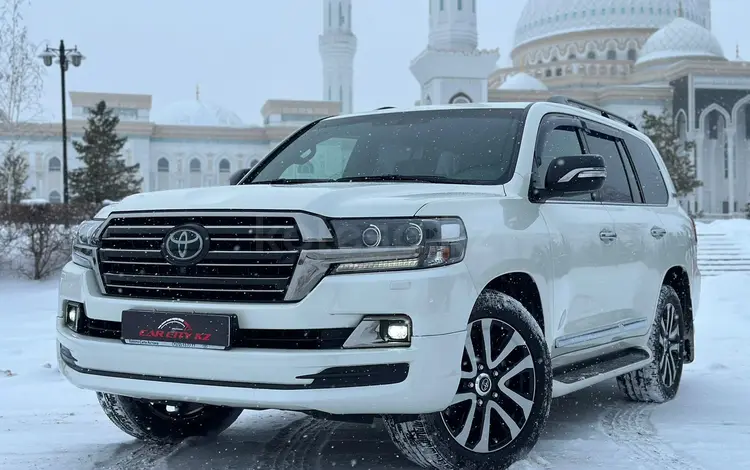 Toyota Land Cruiser 2018 годаfor35 200 000 тг. в Астана