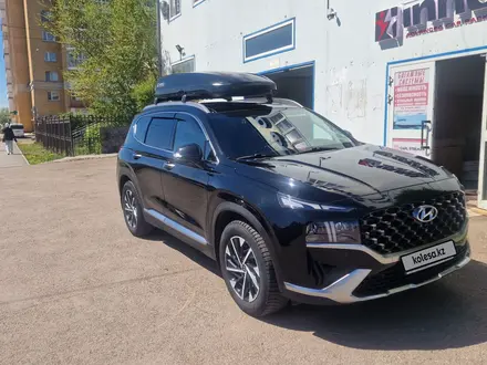 Hyundai Santa Fe 2023 года за 16 900 000 тг. в Астана