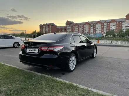 Toyota Camry 2019 года за 16 800 000 тг. в Алматы – фото 6