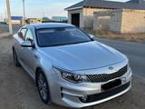 Kia Optima 2018 года за 9 500 000 тг. в Атырау – фото 2