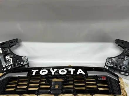 Решетка радиатора Toyota за 150 000 тг. в Алматы