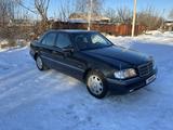 Mercedes-Benz C 220 1994 года за 3 700 000 тг. в Уральск – фото 2