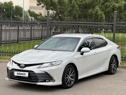 Toyota Camry 2021 года за 17 300 000 тг. в Шымкент – фото 2