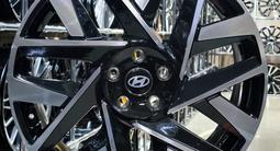 HYUNDAI SANTA FE на 19 новые диски за 300 000 тг. в Астана