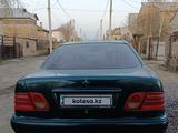 Mercedes-Benz E 230 1995 годаүшін2 400 000 тг. в Караганда – фото 2