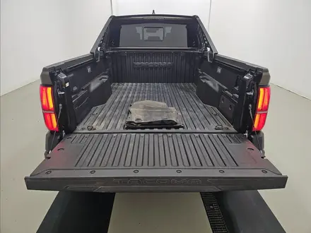 Toyota Tacoma 2025 года за 37 000 000 тг. в Алматы – фото 15