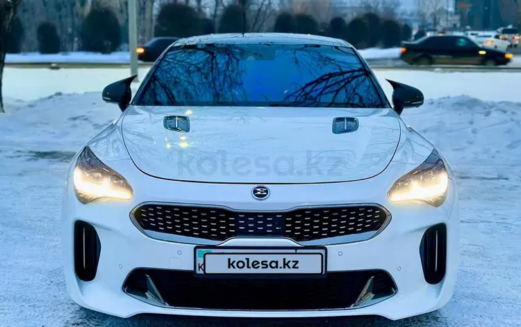 Kia Stinger 2020 года за 19 000 000 тг. в Семей