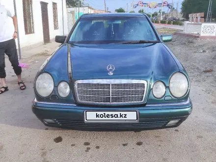 Mercedes-Benz E 240 1999 года за 3 500 000 тг. в Шымкент