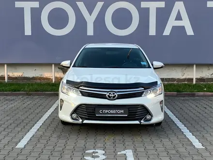 Toyota Camry 2015 года за 12 635 000 тг. в Алматы – фото 2