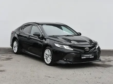 Toyota Camry 2019 года за 11 200 000 тг. в Атырау – фото 3