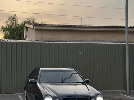 Mercedes-Benz E 280 2000 года за 3 900 000 тг. в Алматы