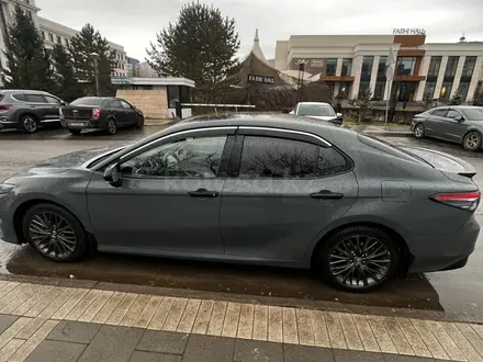 Toyota Camry 2020 года за 13 500 000 тг. в Астана – фото 13