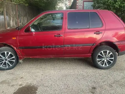 Volkswagen Golf 1993 года за 550 000 тг. в Уральск