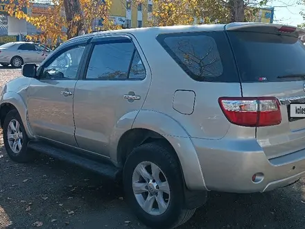 Toyota Fortuner 2010 года за 7 300 000 тг. в Усть-Каменогорск – фото 3