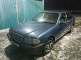 Mercedes-Benz C 180 1994 годаүшін1 300 000 тг. в Семей – фото 4