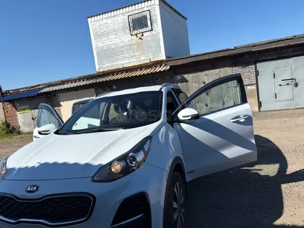 Kia Sportage 2018 года за 10 500 000 тг. в Усть-Каменогорск – фото 2