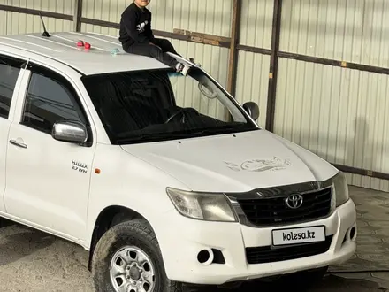 Toyota Hilux 2013 года за 9 500 000 тг. в Алматы