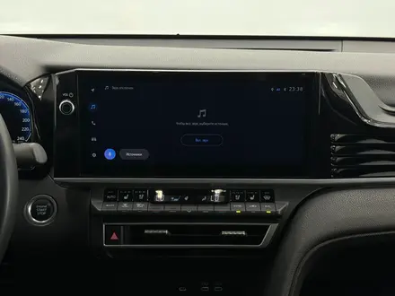 Toyota Camry Luxe 2025 года за 21 490 000 тг. в Астана – фото 16