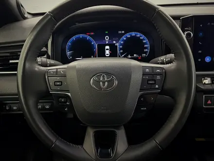 Toyota Camry Luxe 2025 года за 21 490 000 тг. в Астана – фото 14