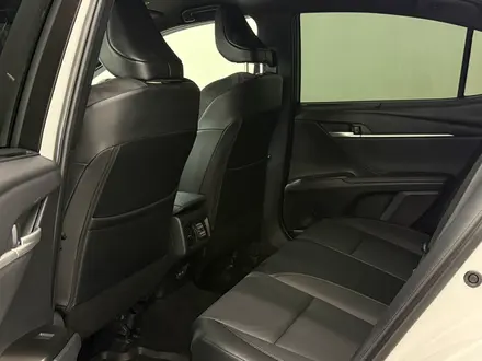 Toyota Camry Luxe 2025 года за 21 490 000 тг. в Астана – фото 11