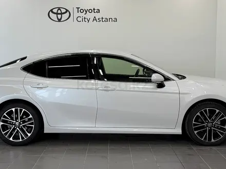 Toyota Camry Luxe 2025 года за 21 490 000 тг. в Астана – фото 18