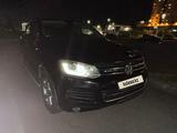 Volkswagen Touareg 2012 годаfor7 500 000 тг. в Астана – фото 2