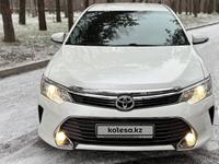 Toyota Camry 2015 года за 11 500 000 тг. в Семей