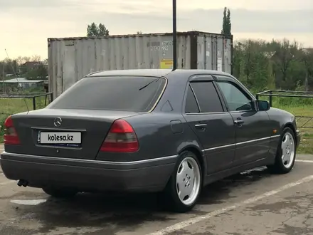 Mercedes-Benz C 220 1995 года за 3 800 000 тг. в Алматы – фото 21